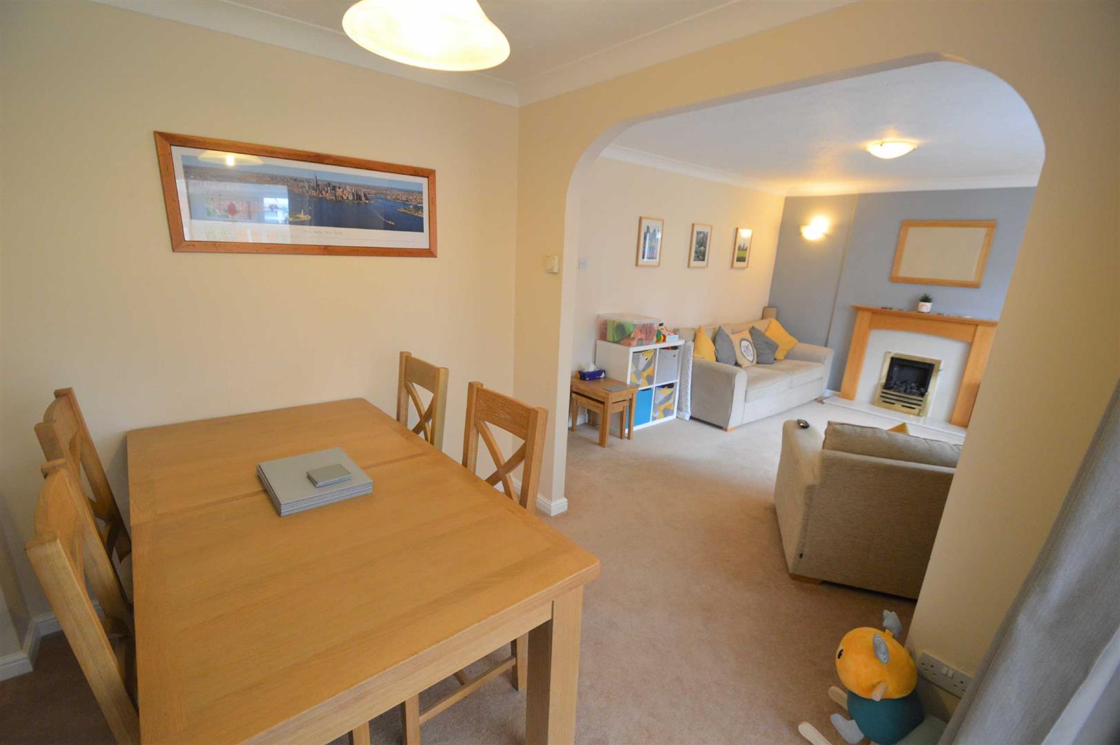 27, Shackleton Way, Shrewsbury, SY3 8SW Estate Agents & Auctioneers